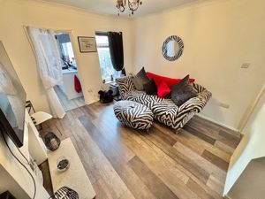 Dining room- click for photo gallery